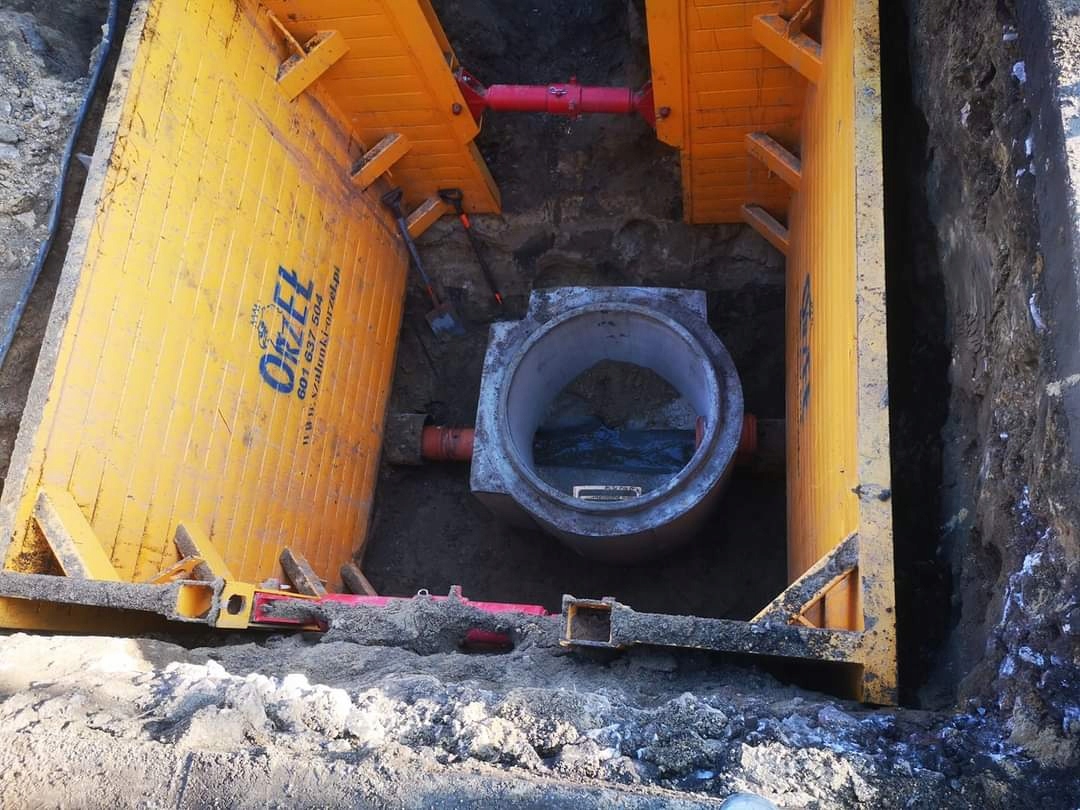 DEBNENIE PRE VÝKOPY - NÍZKA HMOTNOSŤ 600KG